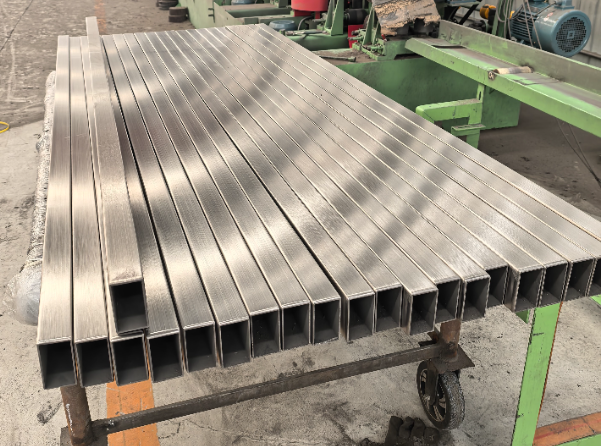 德阳建筑工程行业用不锈钢无缝钢管